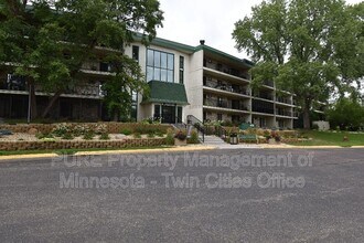 Building Photo - 10501 Cedar Lk Rd S