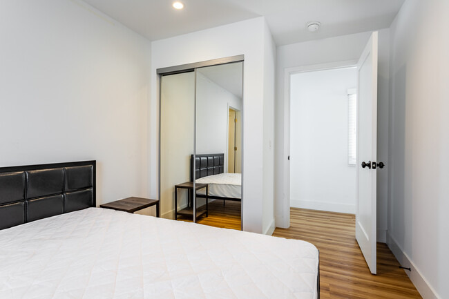 Dormitorio privado - 1325 W 24th St, Los Angeles, CA 90007