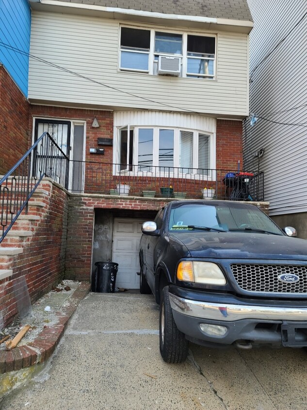 259 Sip Ave Unit 2 floor, Jersey City, NJ 07306 Apartments in Jersey