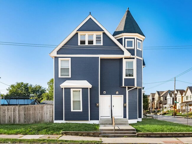 Building Photo - 1111 Franklin Ave