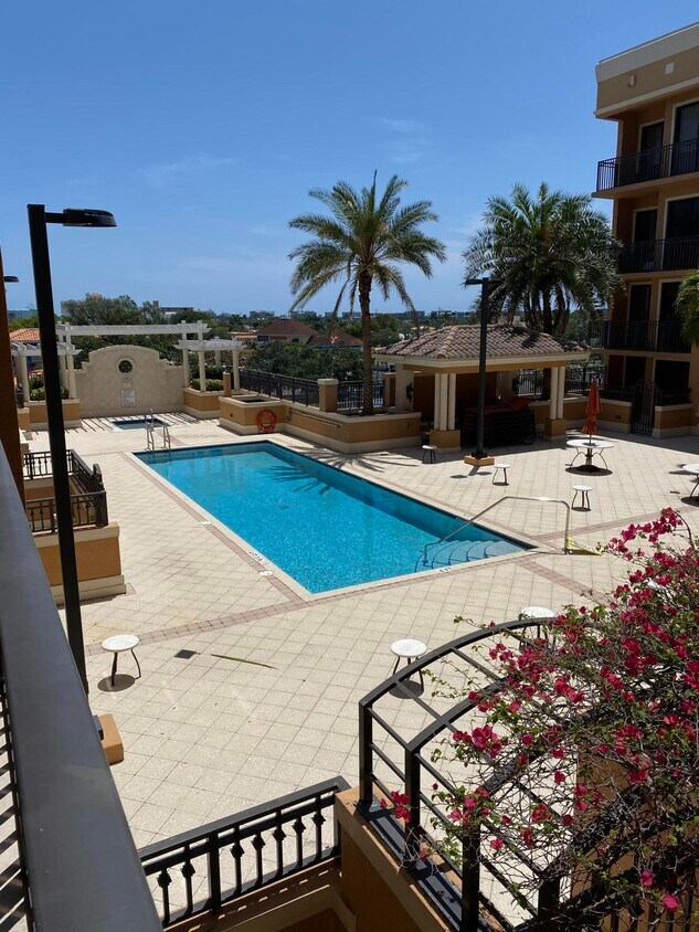 511 Lucerne Ave Unit 405, Lake Worth, FL 33460 Condo for Rent in Lake