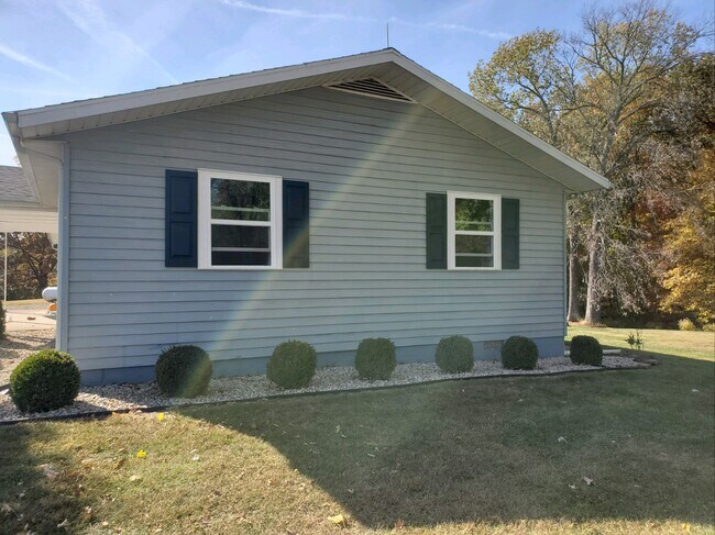 Foto del edificio - 475 County Rd 525 N