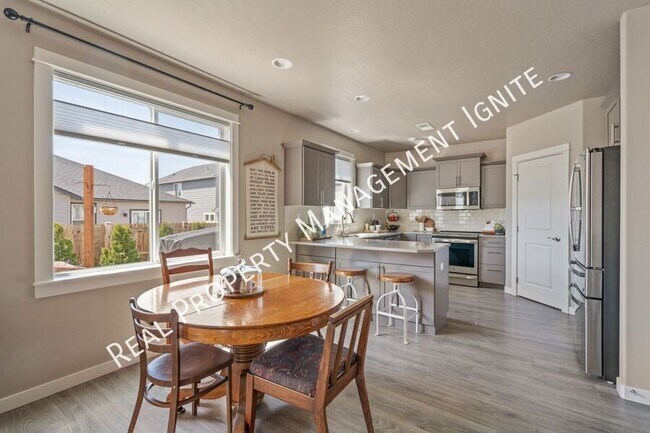 Building Photo - 20452 SE Senden Ln