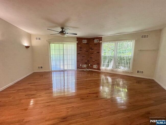 Building Photo - 951 Westgate Dr