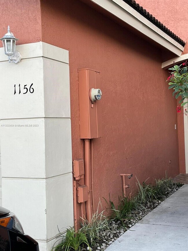 Building Photo - 1156 NW 100th Ave