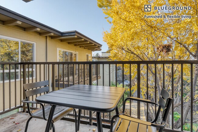 Foto del edificio - 1700 Oak Creek Dr