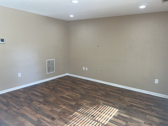 Foto del edificio - 3751 M.L.K. Jr Dr SW