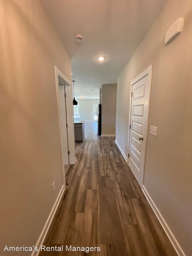 Building Photo - 4 br, 2 bath House - 1635 McKesie Street
