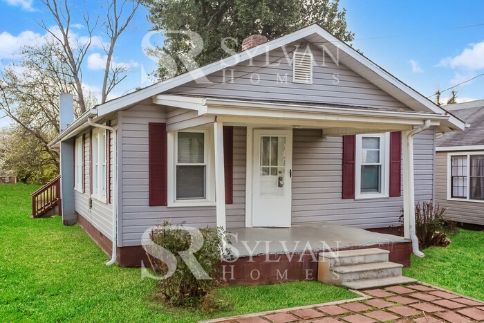 Primary Photo - Cute, cozy and comfortable