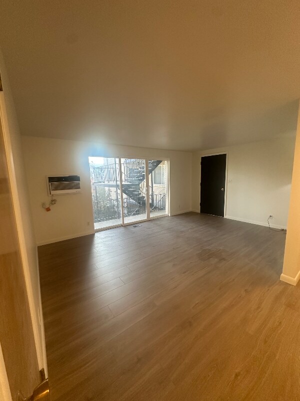 Foto del edificio - 673 E 6th Ave