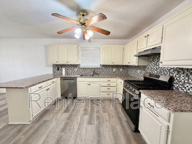 Building Photo - 11121 S 106th E Ave