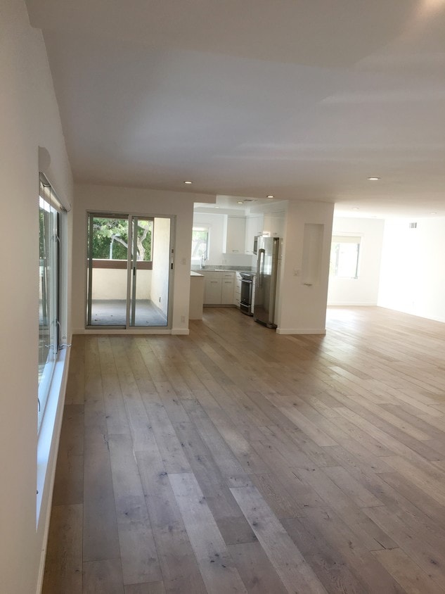 Foto principal - 9152 Alden Dr