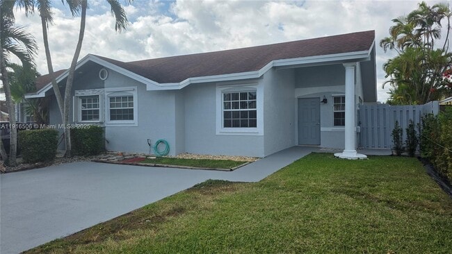 Foto del edificio - 9818 SW 146th Ct