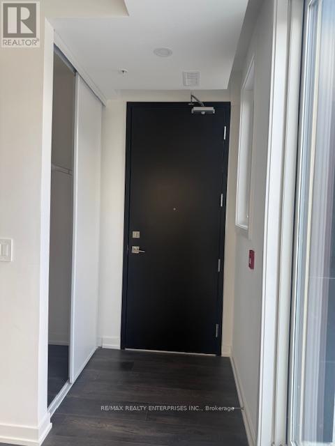 Photo du bâtiment - 1660 Victoria Park Ave