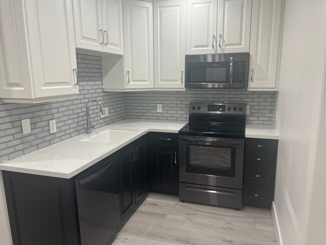 Building Photo - 2508 E Ember Dr