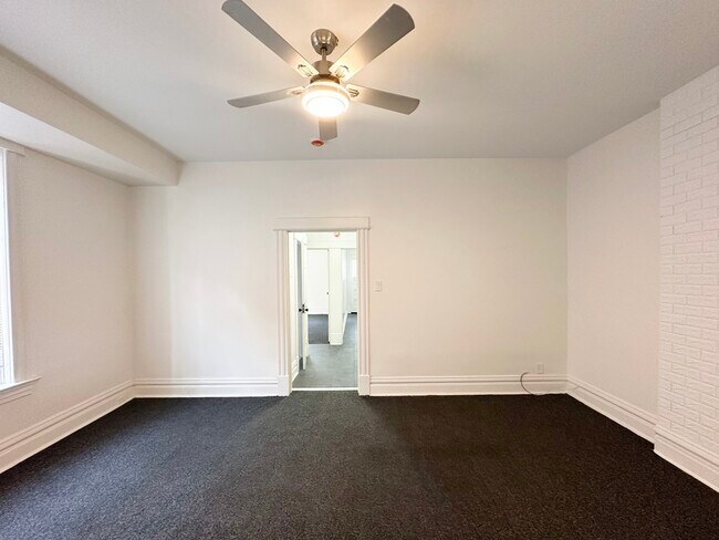 Foto del edificio - 4167 Botanical Ave