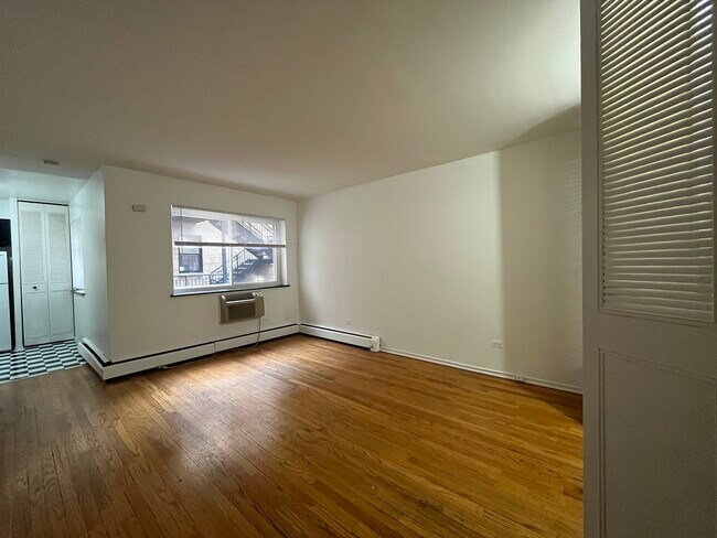 Foto del edificio - 736 W Buena Ave