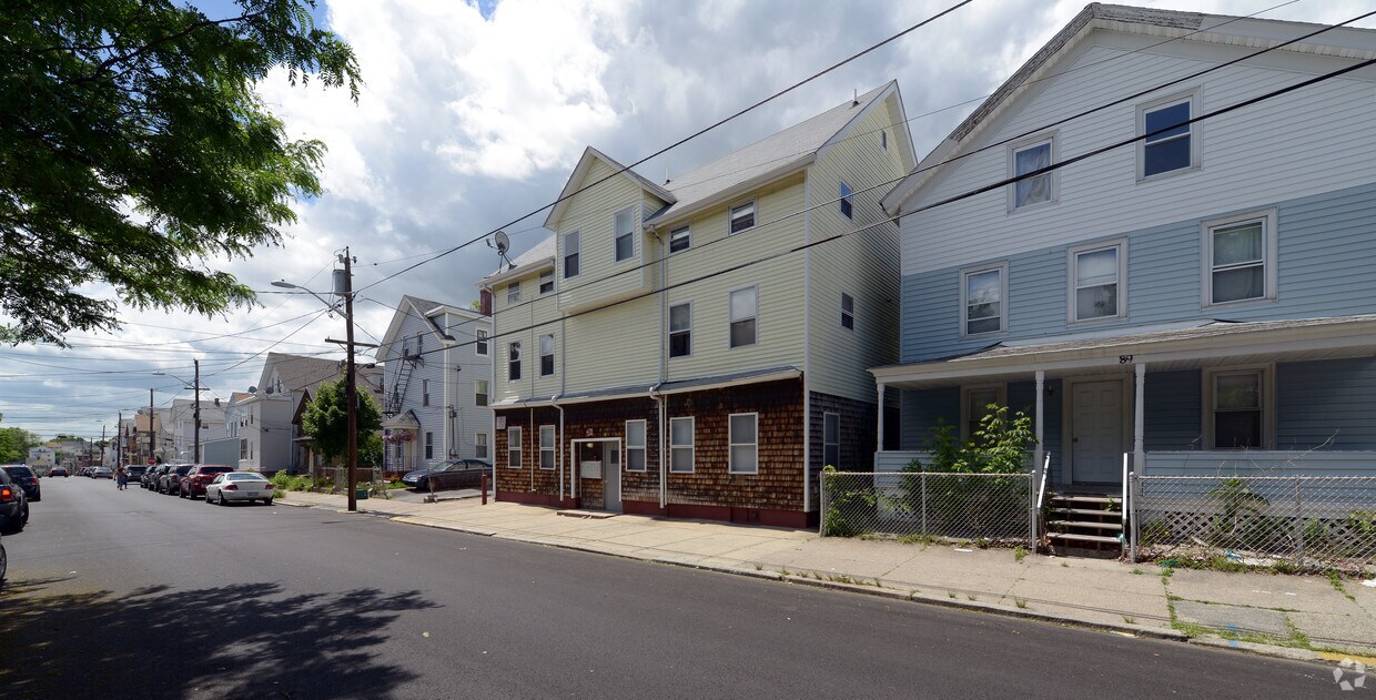 Building Photo - 91 Hedley Ave