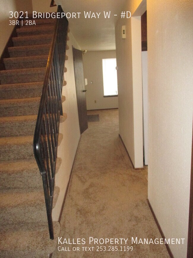 Building Photo - 3021 Bridgeport Way W