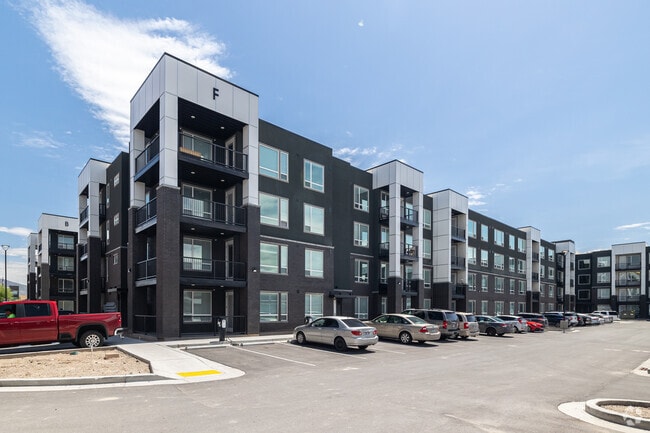 Foto del edificio - The Village at North Station