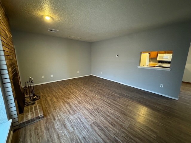 Building Photo - 11419 Springhollow Rd