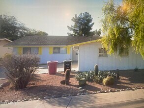 Building Photo - 8637 E El Charro Ln