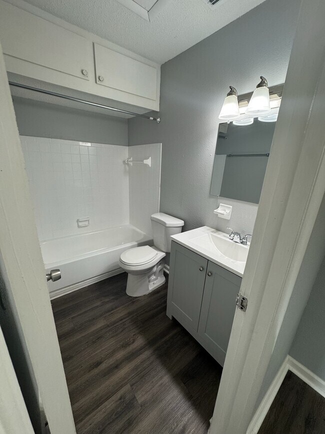 Foto del edificio - 528 88th Ave N