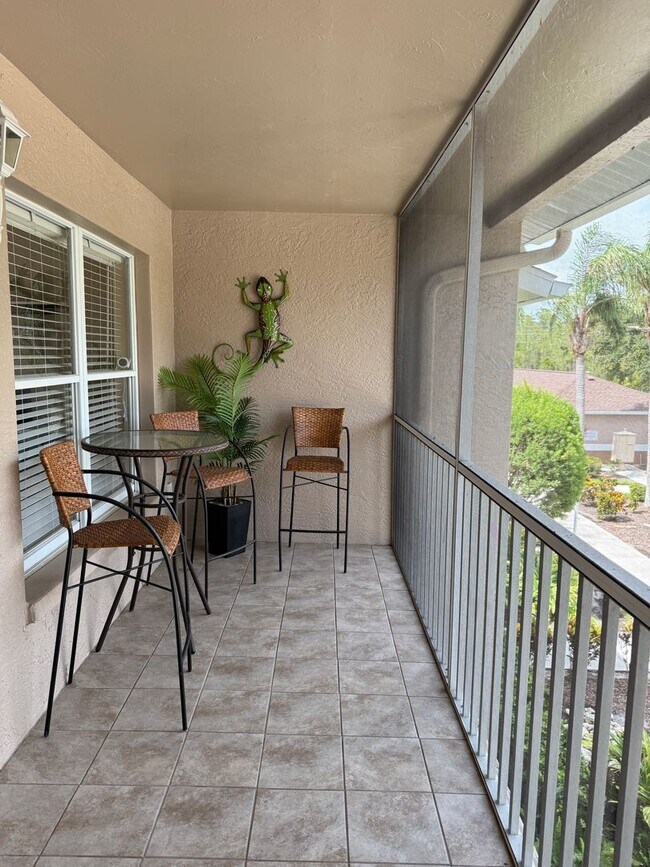 Foto del edificio - Lakeview 2 Bedroom 2 Bath Condo on Golf Co...
