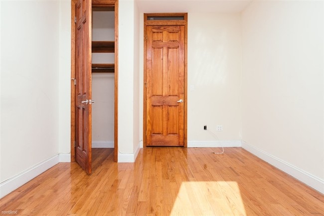 Building Photo - 2 br, 1 bath  - 28 Scholes St