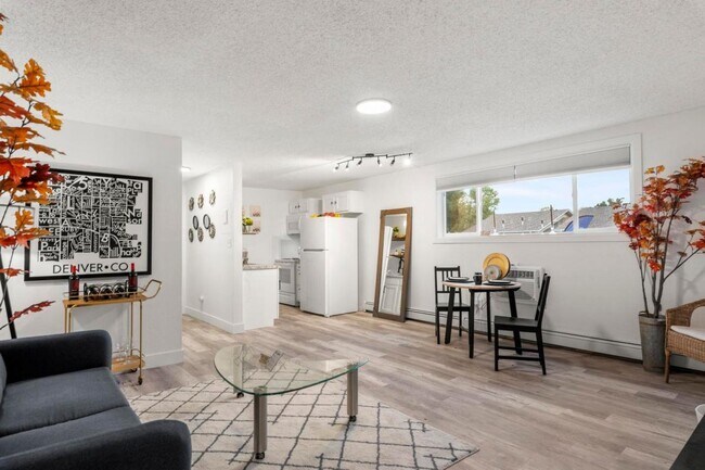 Building Photo - 1141 W 69th Ave