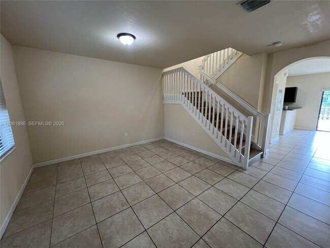 Foto del edificio - 748 SE 32nd Ave