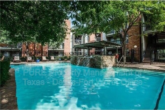 Photo - 18333 Roehampton Apartment