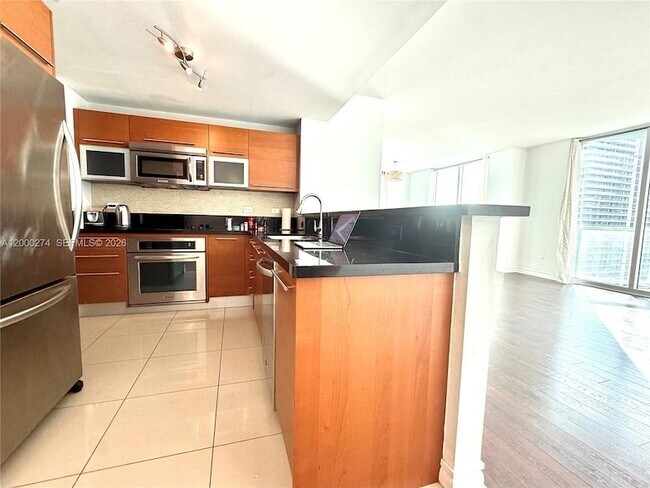 Foto del edificio - 244 Biscayne Blvd