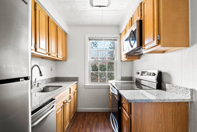 Foto del edificio - 2124 Suitland Terrace SE