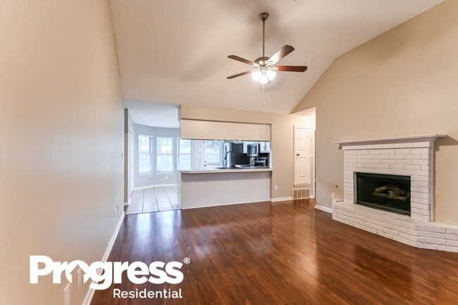 Building Photo - 5819 Waverly Dr