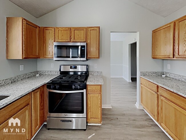 Building Photo - 2079 Sugar Creek Falls Ct