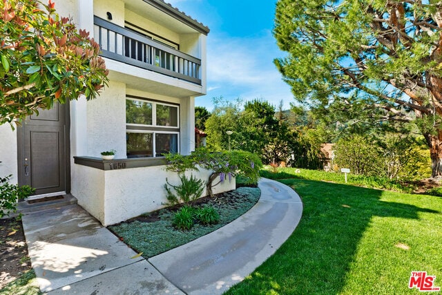 Building Photo - 1650 Palisades Dr