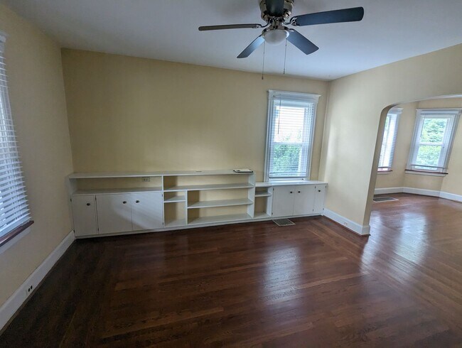 Foto del edificio - 3827 Millsbrae Ave