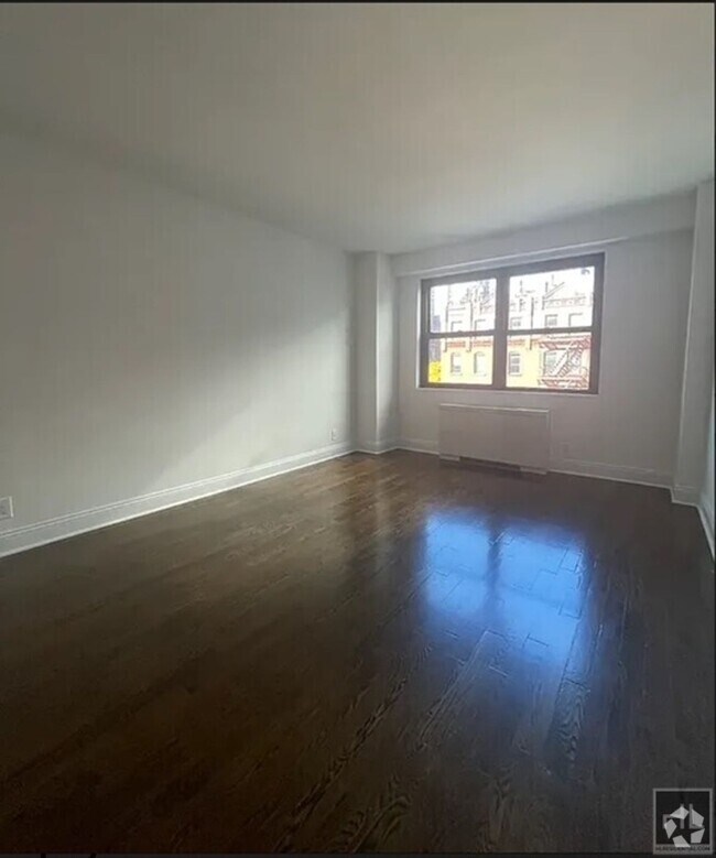 Building Photo - East 88 Street