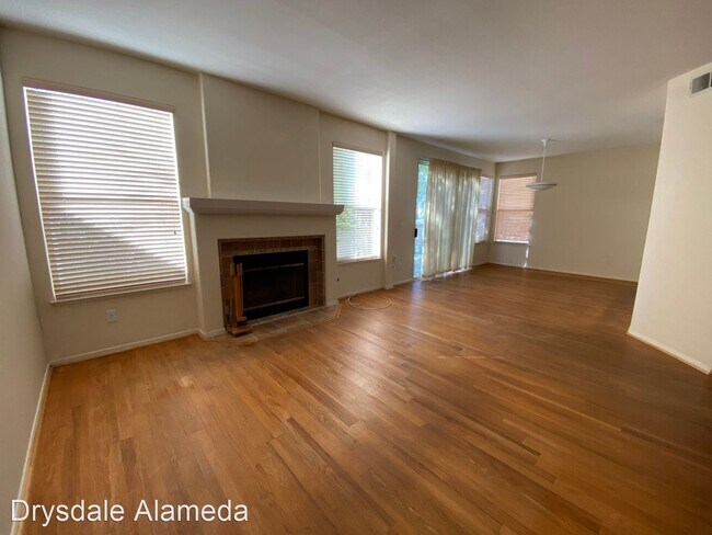 Foto del edificio - 3 br, 2.5 bath House - 130 Asby Bay