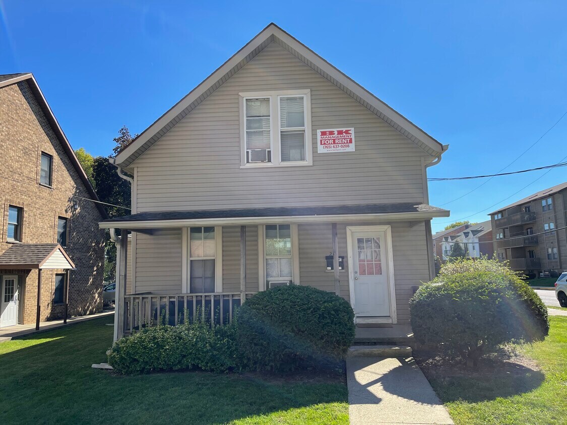 Pierce Street Suites Apartments in West Lafayette, IN