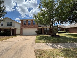 Building Photo - 6511 Dogwood Park Ln