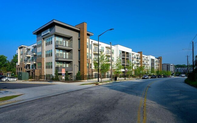 Building Photo - 125 Milton Ave SE