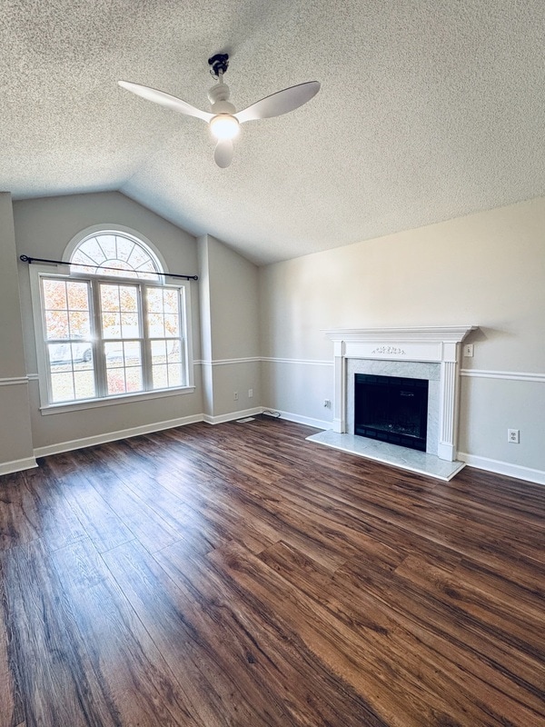 Building Photo - 821 Wallridge Dr