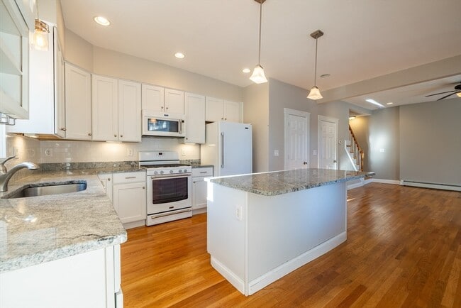 Building Photo - 151r Methuen St