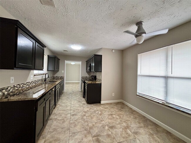 Building Photo - 2111 Squire Dobbins Dr