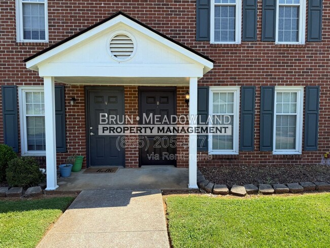 Foto del edificio - 9101 Parktop Ln NW