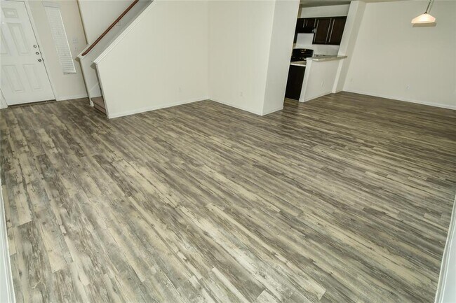 Foto del edificio - 5807 Dawn Terrace Ct