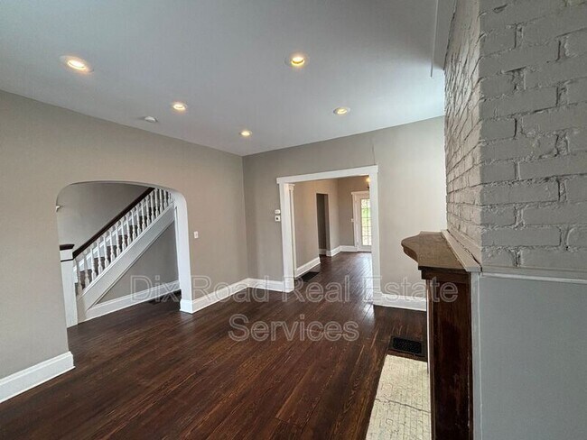 Foto del edificio - 5310 Carthage Ave