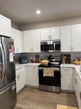 Building Photo - 20 3rd Ave